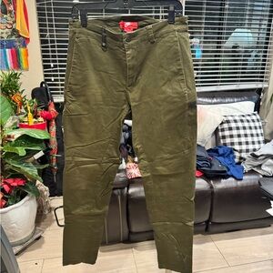 Nike Bonded Woven Pants. Olive color